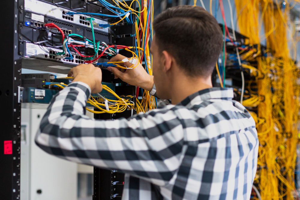 Mantenimiento y optimización de redes de fibra óptica